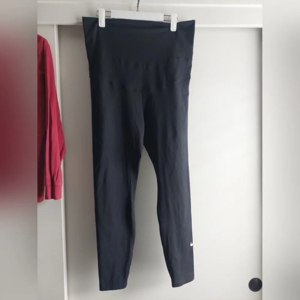 Nike Running Matching Set Longsleeve Shirt L & Yoga Leggings XL ATHLEISURE